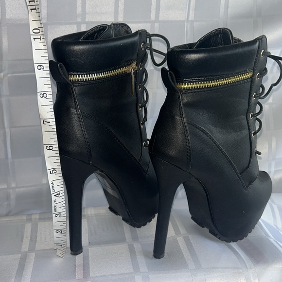 Heel Booties - Picture 5 of 6